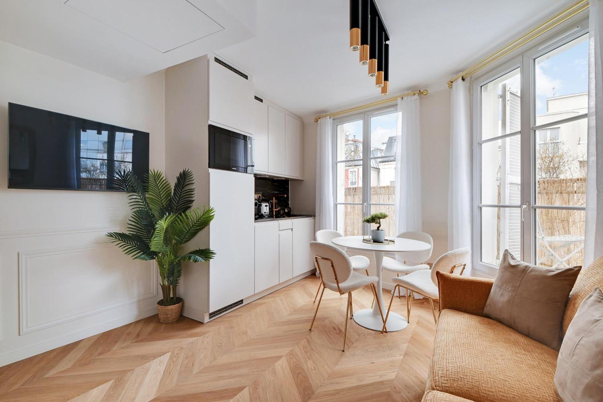 Pick A Flat's In Montmartre- Rue Gauthey * Parijs