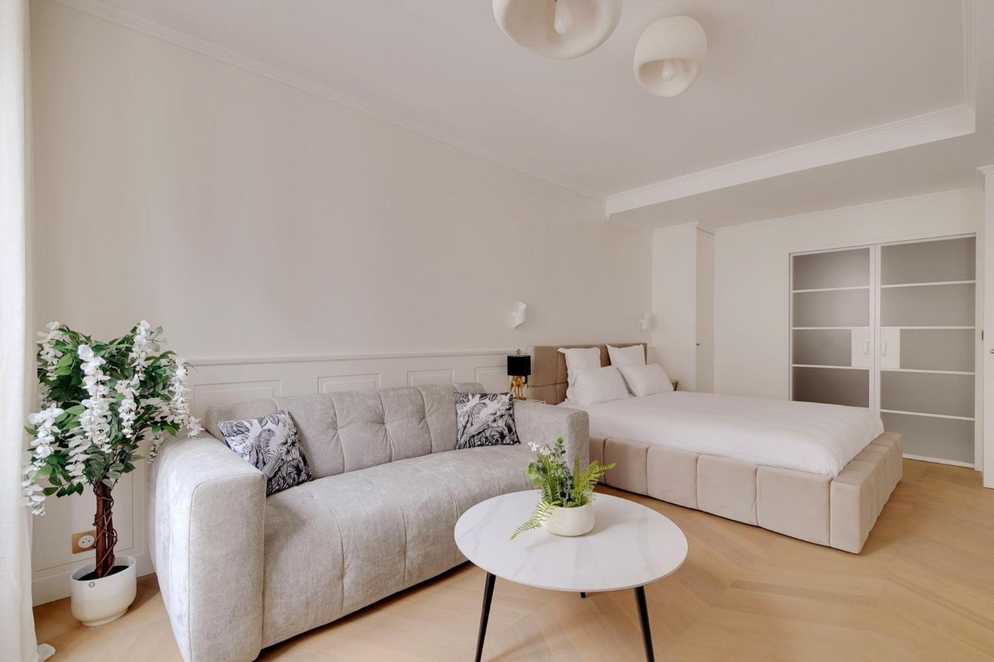 Pick A Flat's In Montmartre- Rue Gauthey * Parijs