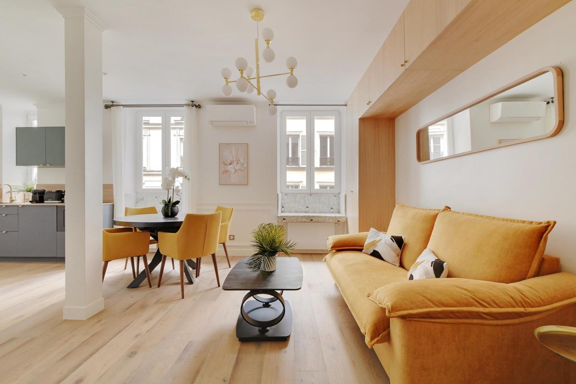 Pick A Flat's In Montmartre- Rue Gauthey Parijs
