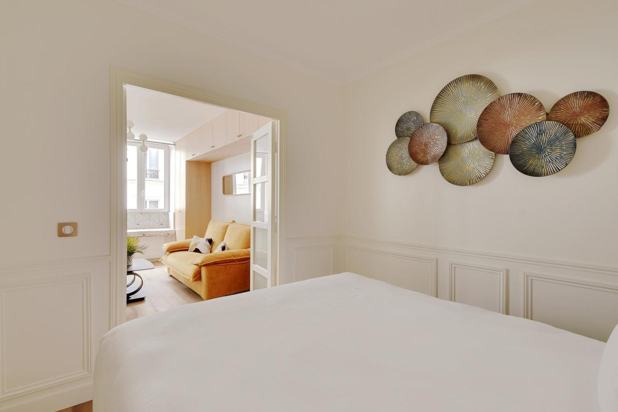 Pick A Flat's In Montmartre- Rue Gauthey Parijs
